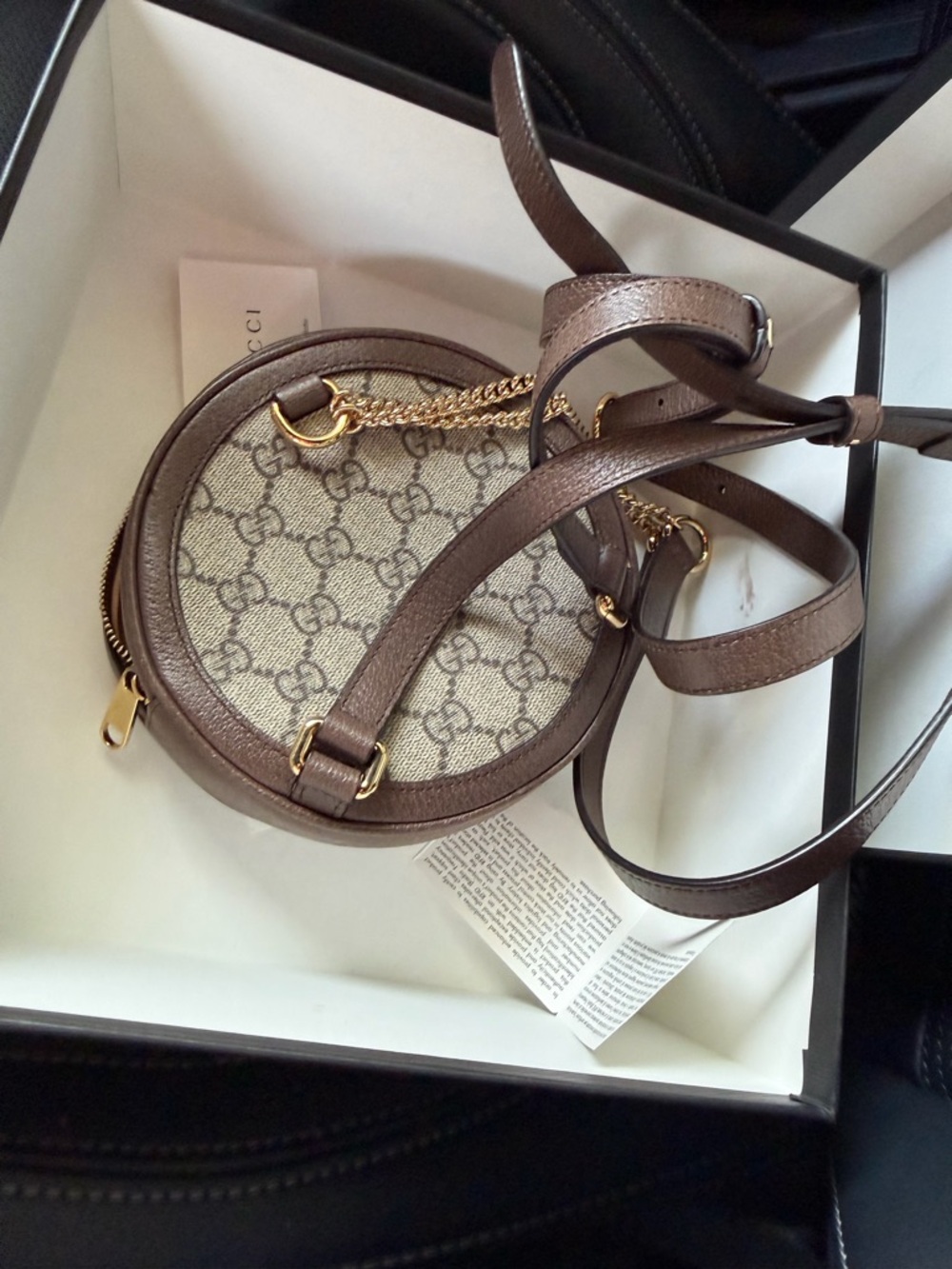 Gucci Beige GG Canvas Round Crossbody with Green and Red Web - Picture 2 of 5
